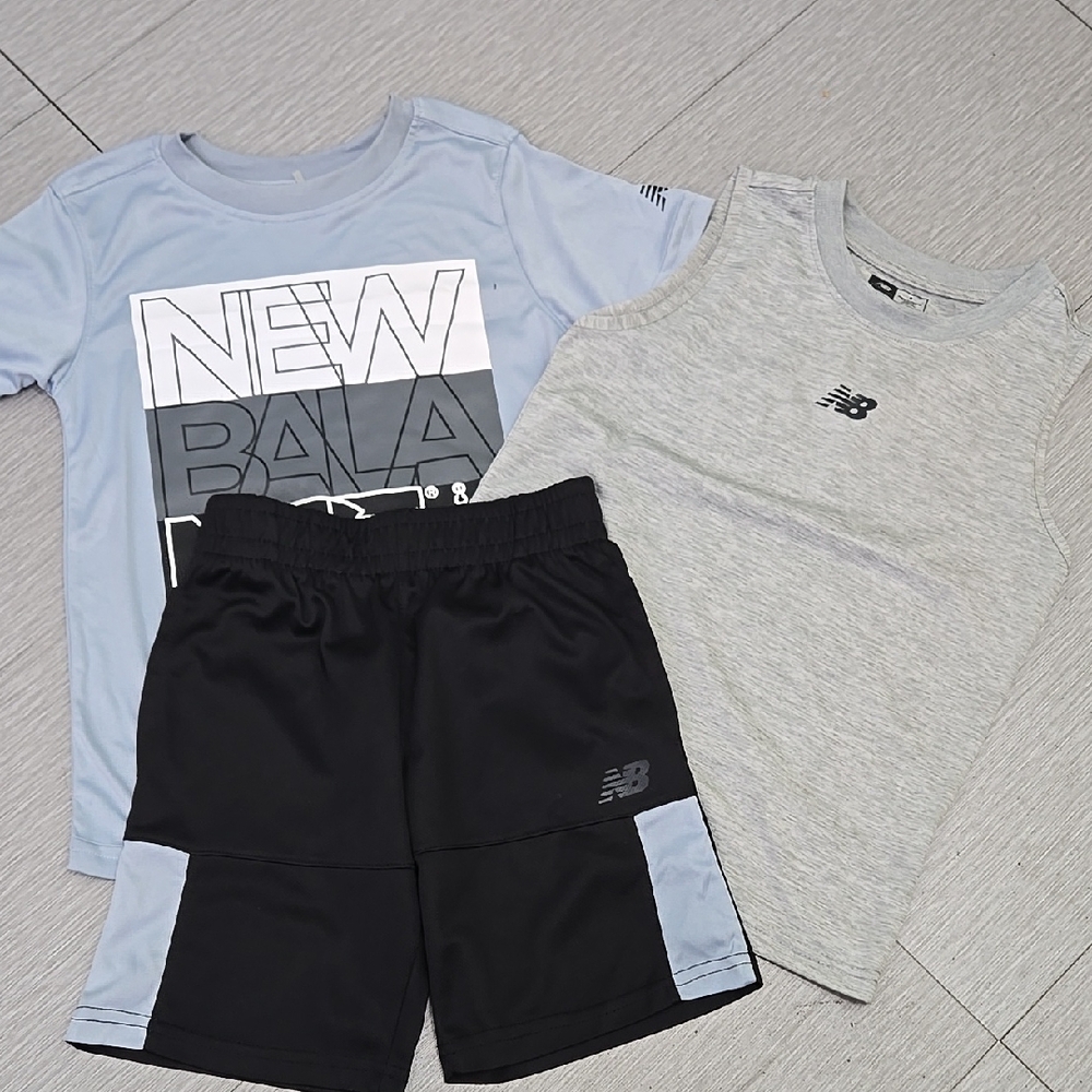 New Balance Kids' Activewear 3 pcs set  - Gray and Black. Like New- size 8